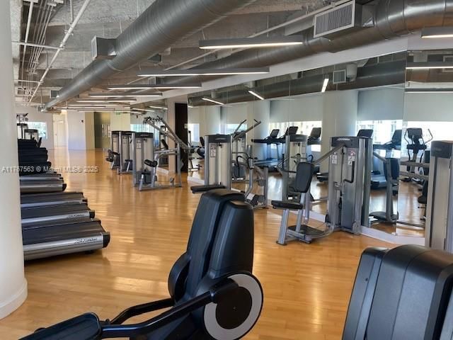 100 SE 2 St, Unit 2000, Miami, FL 33131 Photo