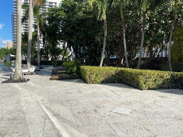 100 SE 2 St, Unit 2000, Miami, FL 33131 Photo