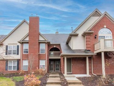 28255 CARLTON WAY Drive, Novi, MI 48377