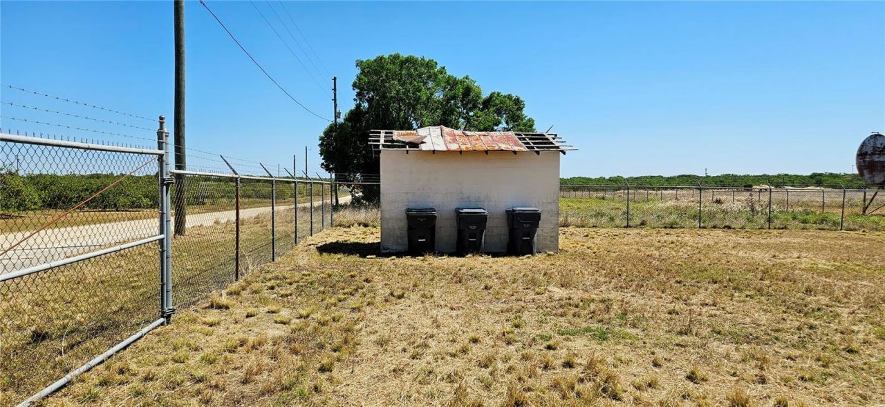 321 Davis Bros Road, Frostproof, FL 33843 Photo