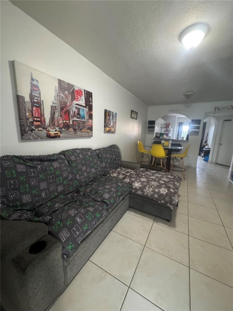 940 NE 33rd Ter, Unit 103, Homestead, FL 33033 Photo