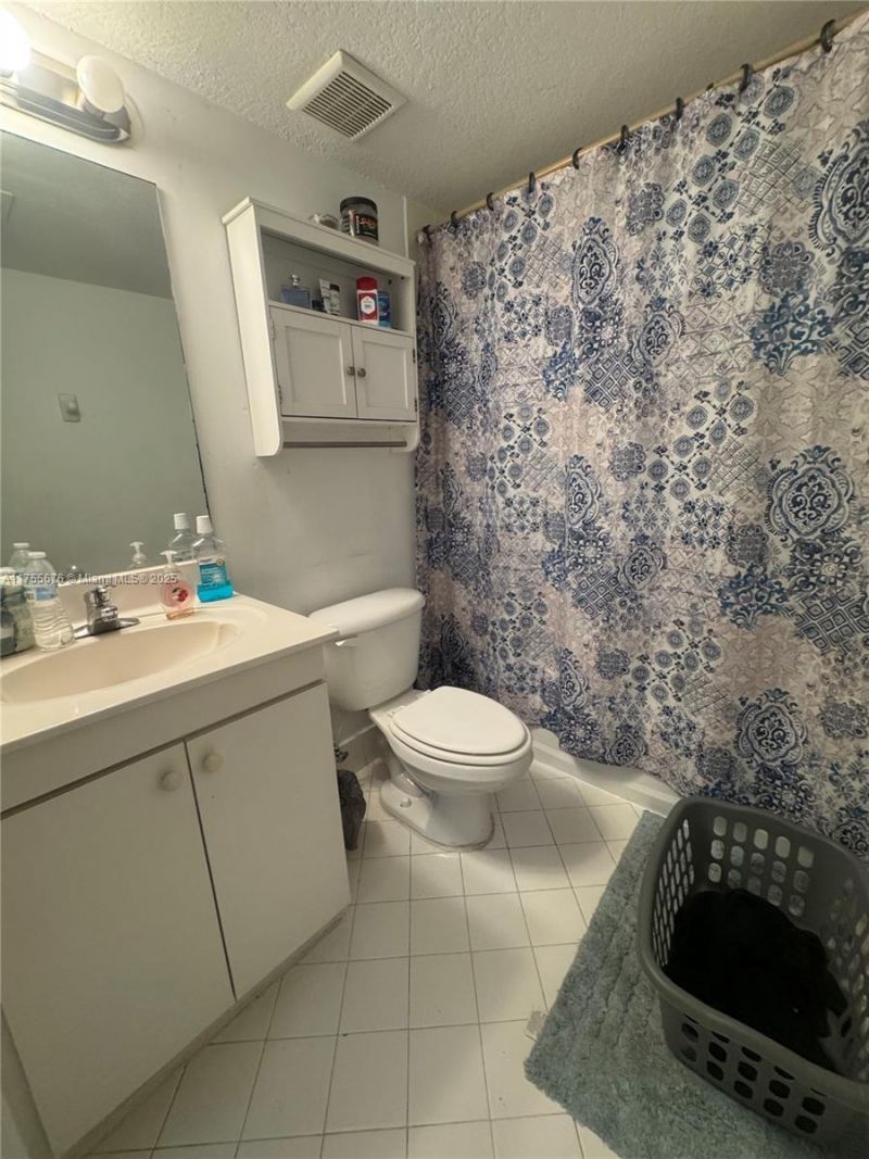 940 NE 33rd Ter, Unit 103, Homestead, FL 33033 Photo