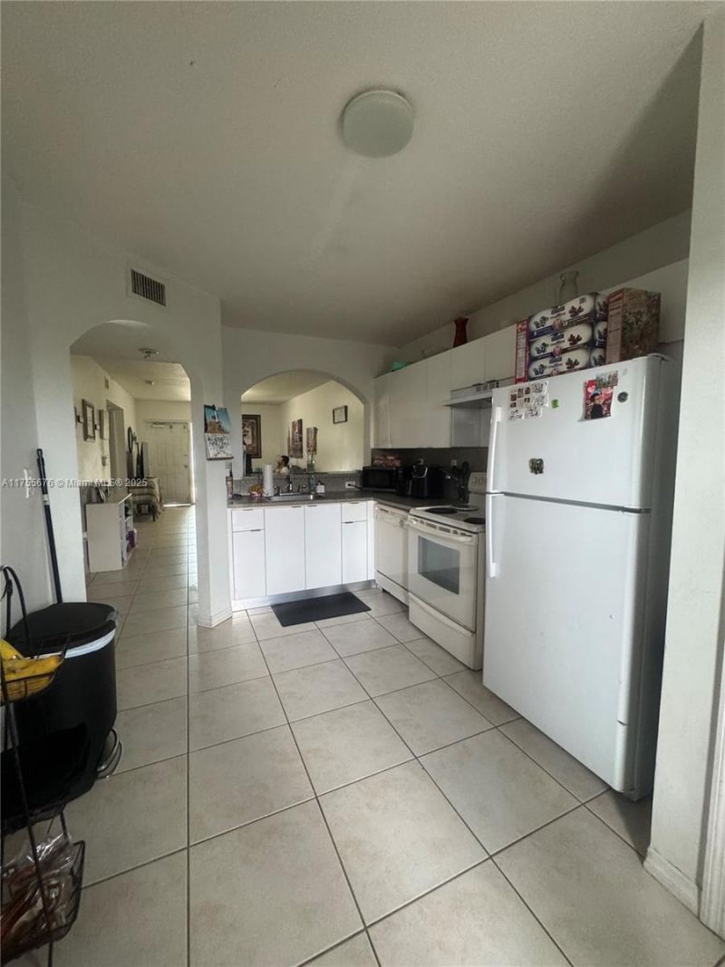 940 NE 33rd Ter, Unit 103, Homestead, FL 33033 Photo