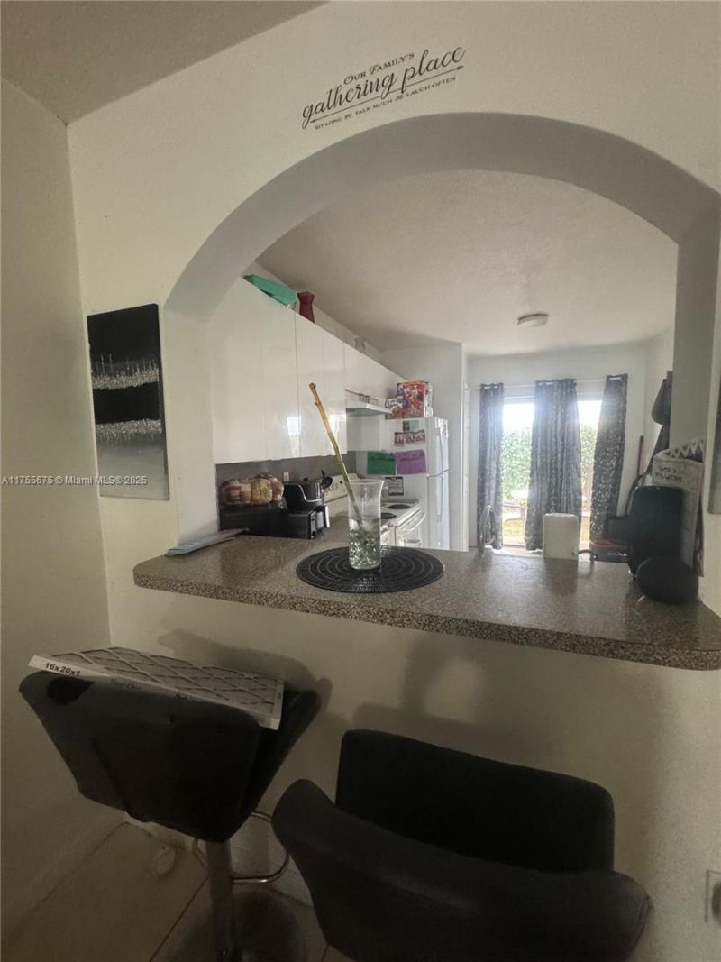 940 NE 33rd Ter, Unit 103, Homestead, FL 33033 Photo