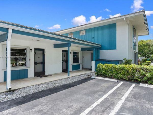11640 NW 39th St, Unit 4, Coral Springs, FL 33065