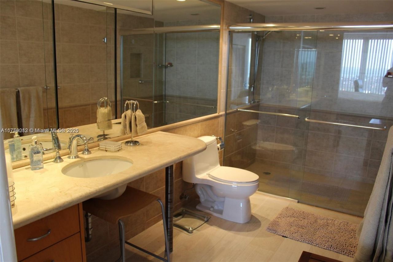 881 Ocean Dr, Unit 22F, Key Biscayne, FL 33149 Photo