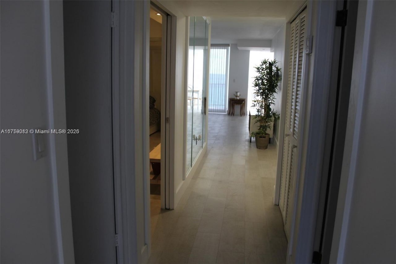 881 Ocean Dr, Unit 22F, Key Biscayne, FL 33149 Photo