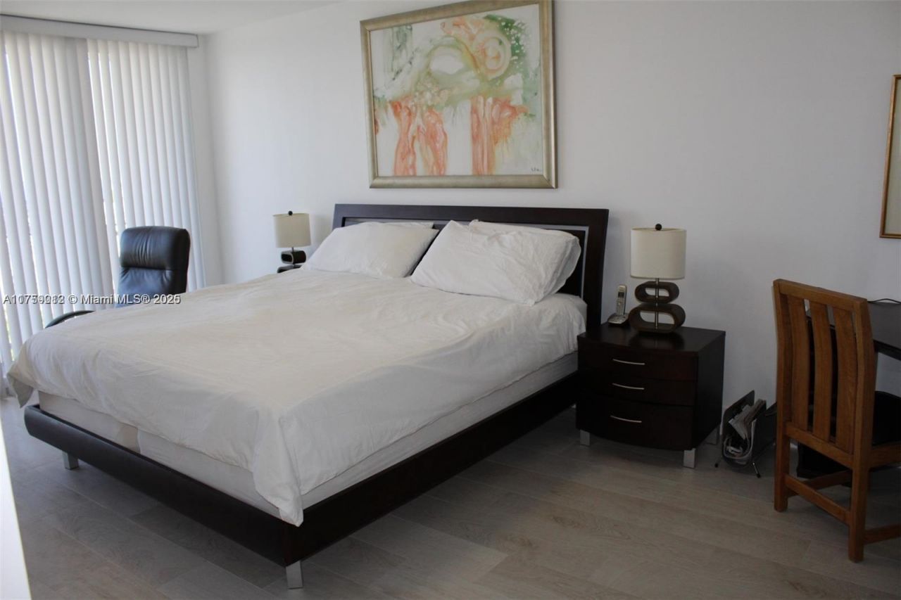 881 Ocean Dr, Unit 22F, Key Biscayne, FL 33149 Photo