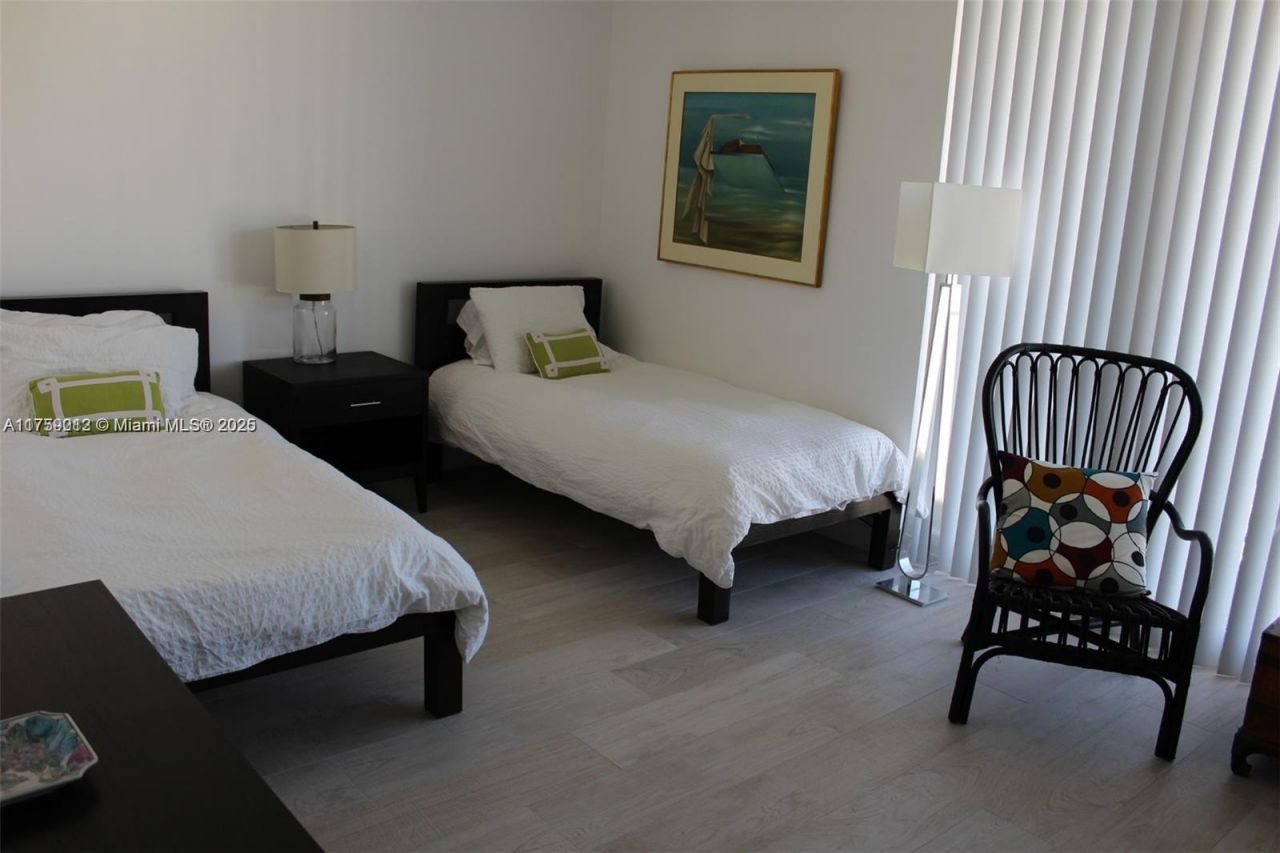 881 Ocean Dr, Unit 22F, Key Biscayne, FL 33149 Photo