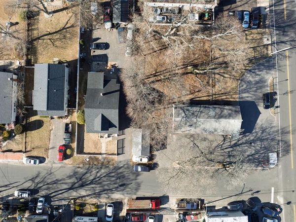 E 12th Street, Huntington Station, NY 11746