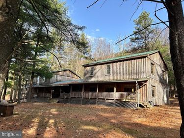 385 ELK CREEK ROAD, AARONSBURG, PA 16820