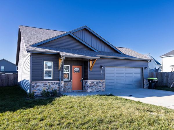 302 Elwell Rd, Clarksville, TN 37042