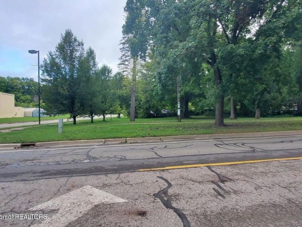 507 E Grand River Avenue, Portland, MI 48875