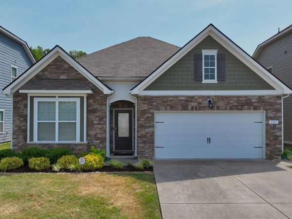 527 Hawk Cv, Smyrna, TN 37167