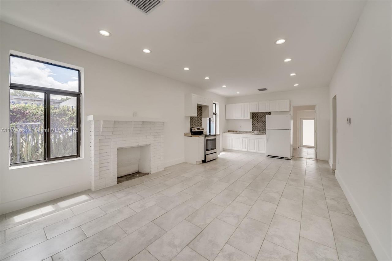 247 NW 54th St, Miami, FL 33127 Photo