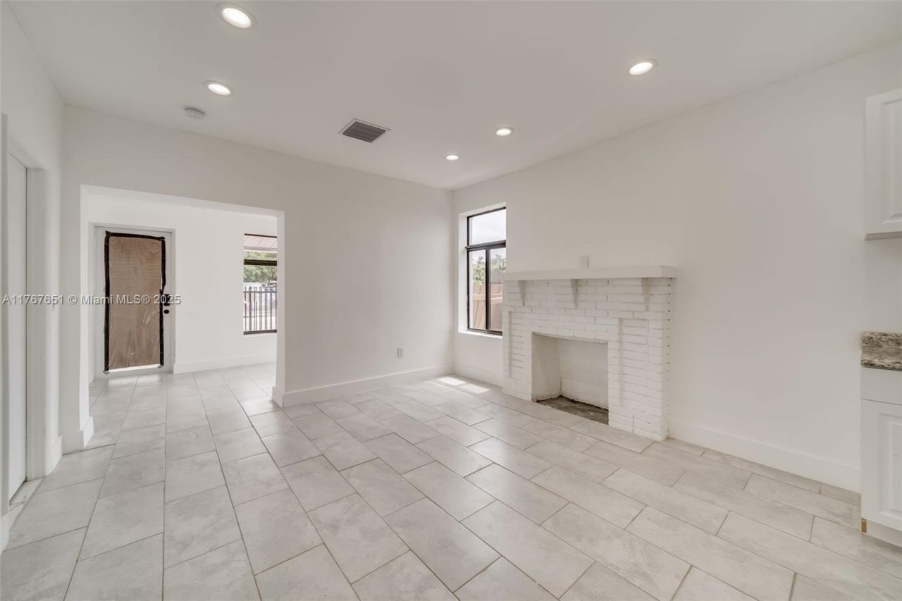 247 NW 54th St, Miami, FL 33127 Photo