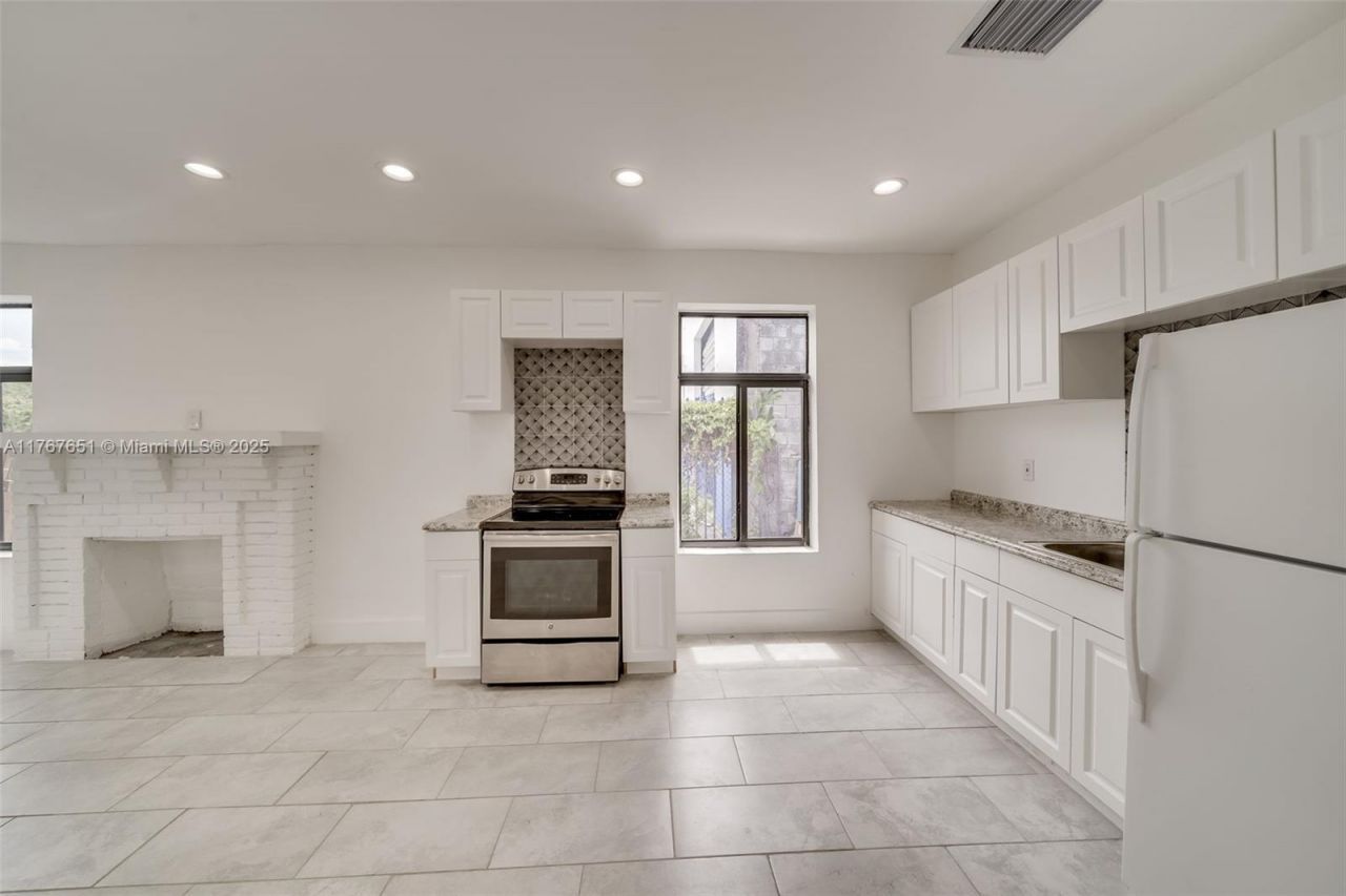 247 NW 54th St, Miami, FL 33127 Photo