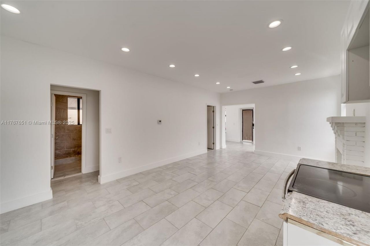 247 NW 54th St, Miami, FL 33127 Photo