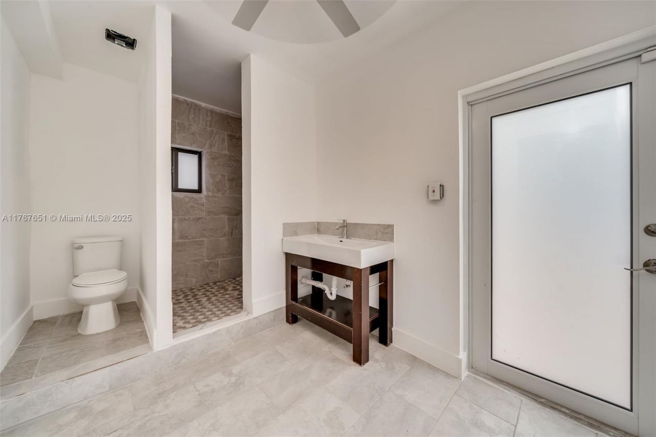 247 NW 54th St, Miami, FL 33127 Photo