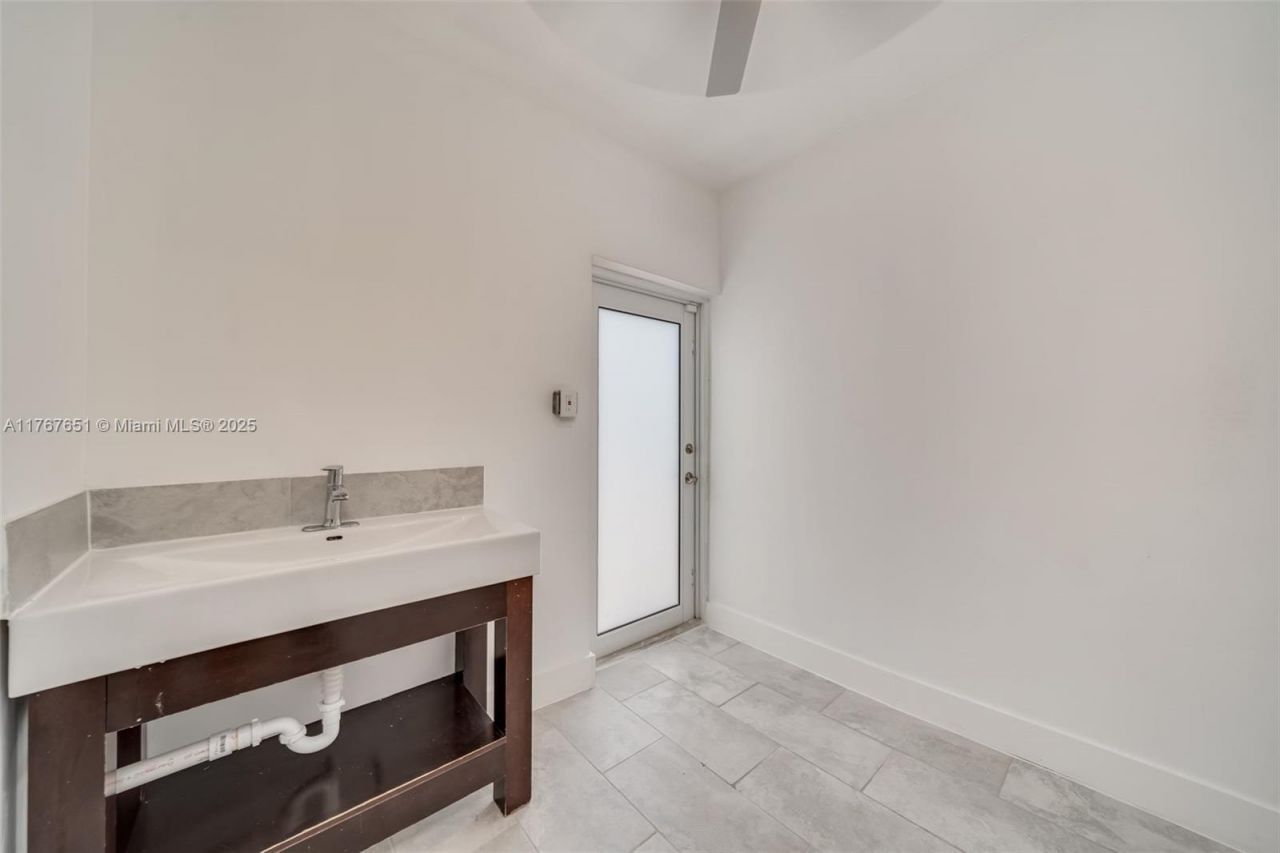 247 NW 54th St, Miami, FL 33127 Photo