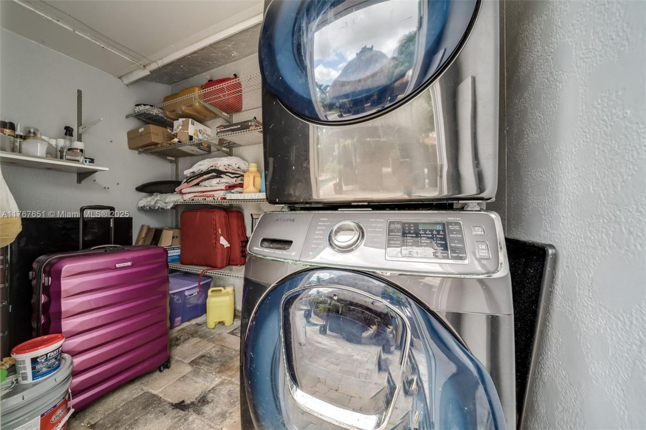 247 NW 54th St, Miami, FL 33127 Photo