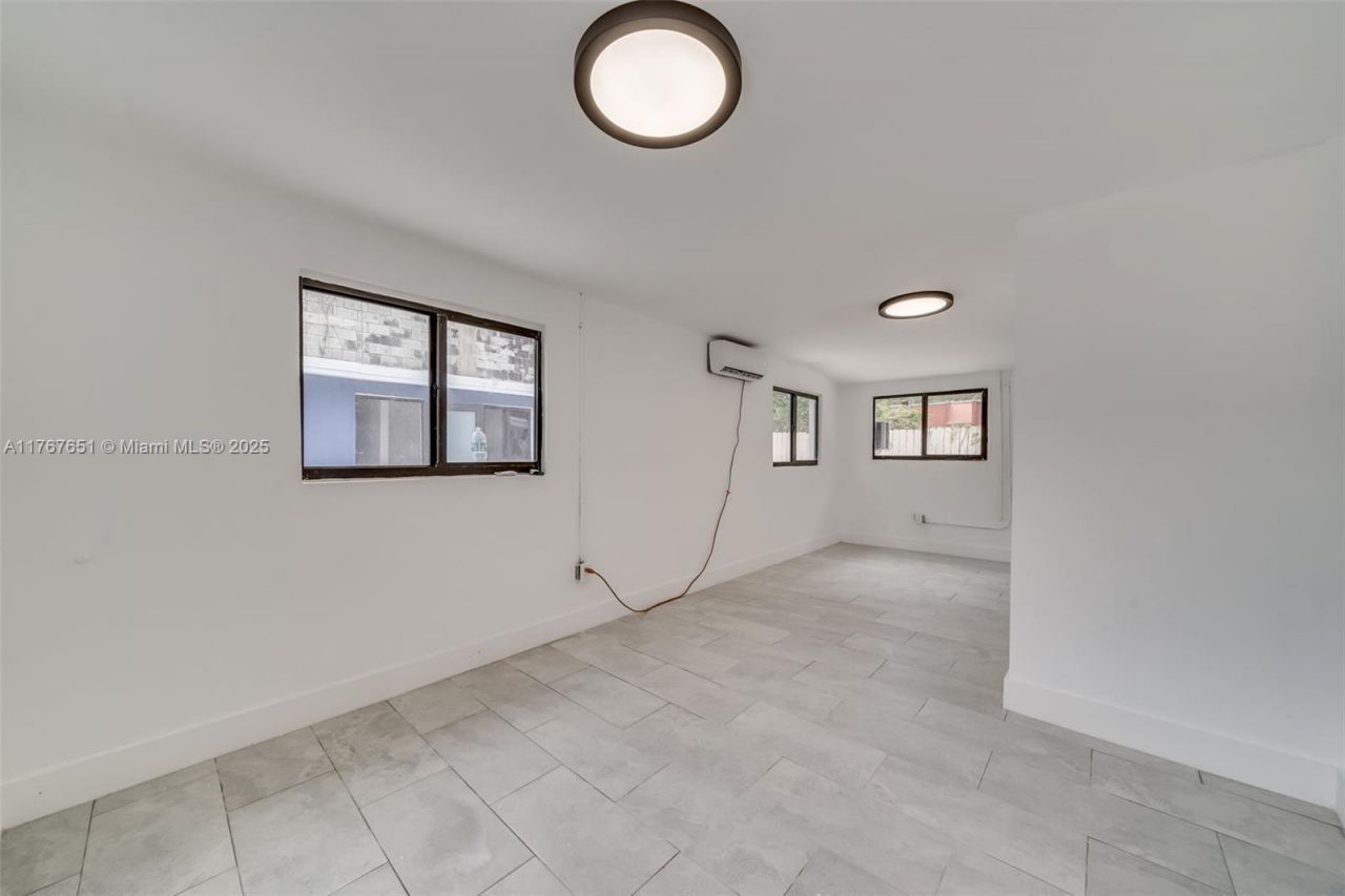 247 NW 54th St, Miami, FL 33127 Photo