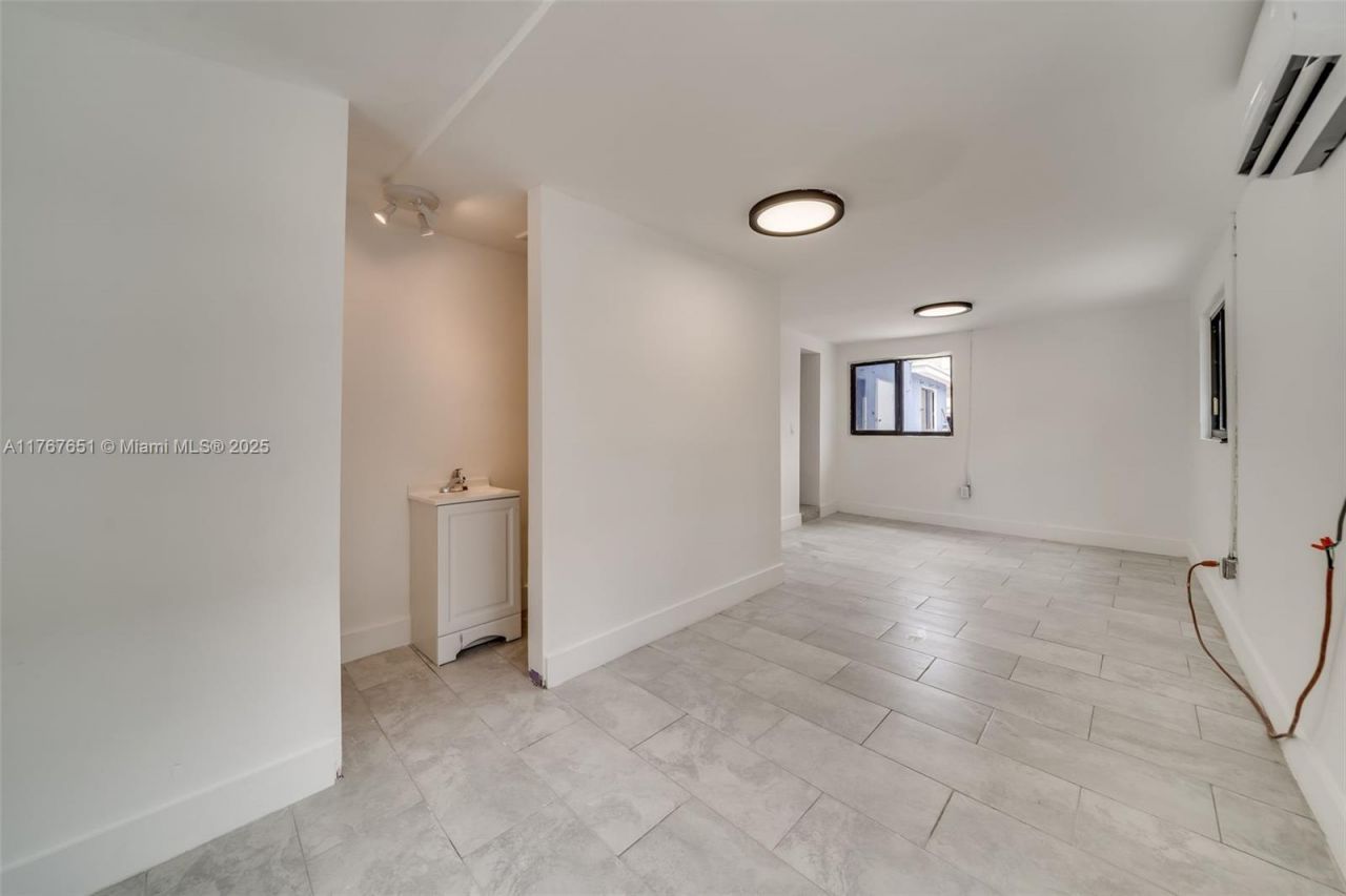 247 NW 54th St, Miami, FL 33127 Photo