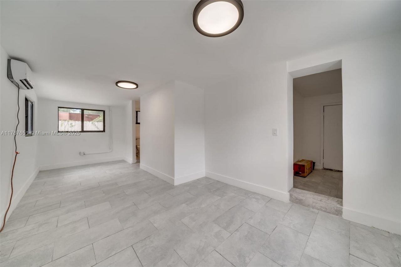 247 NW 54th St, Miami, FL 33127 Photo