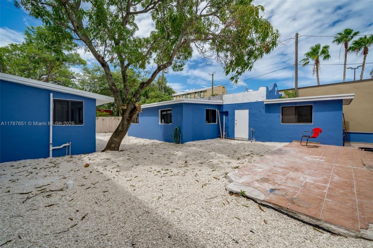 247 NW 54th St, Miami, FL 33127 Photo
