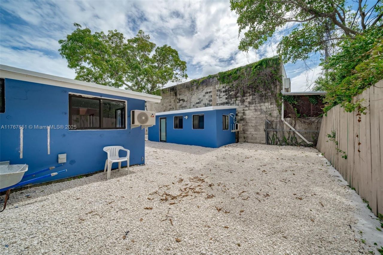 247 NW 54th St, Miami, FL 33127 Photo