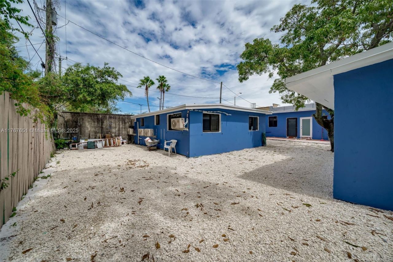 247 NW 54th St, Miami, FL 33127 Photo