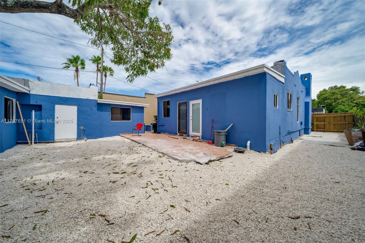 247 NW 54th St, Miami, FL 33127 Photo