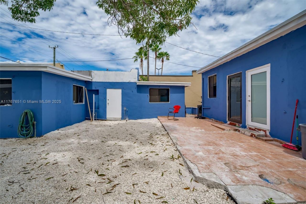 247 NW 54th St, Miami, FL 33127 Photo