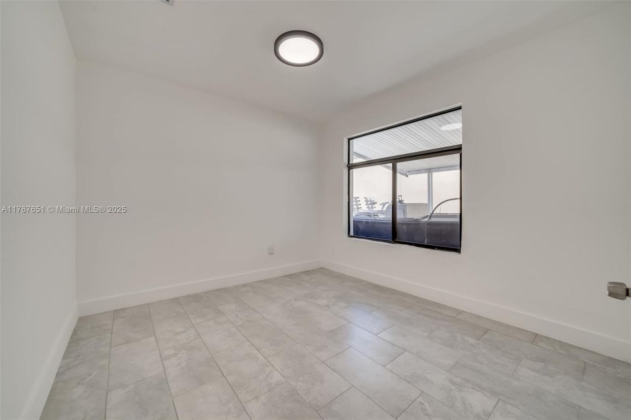 247 NW 54th St, Miami, FL 33127 Photo