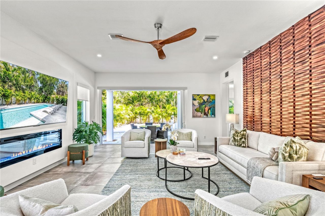 2327 Hillview Street, Sarasota, FL 34239 Photo