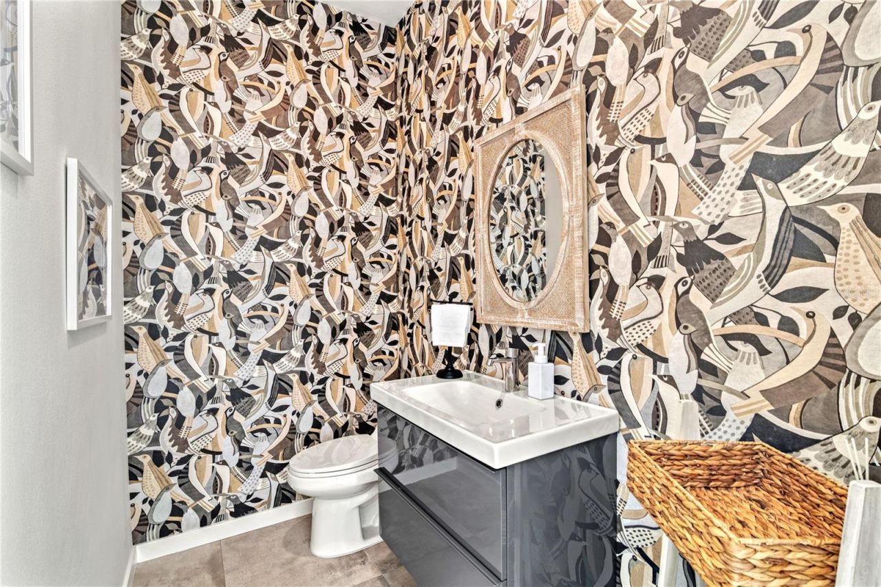 2327 Hillview Street, Sarasota, FL 34239 Photo