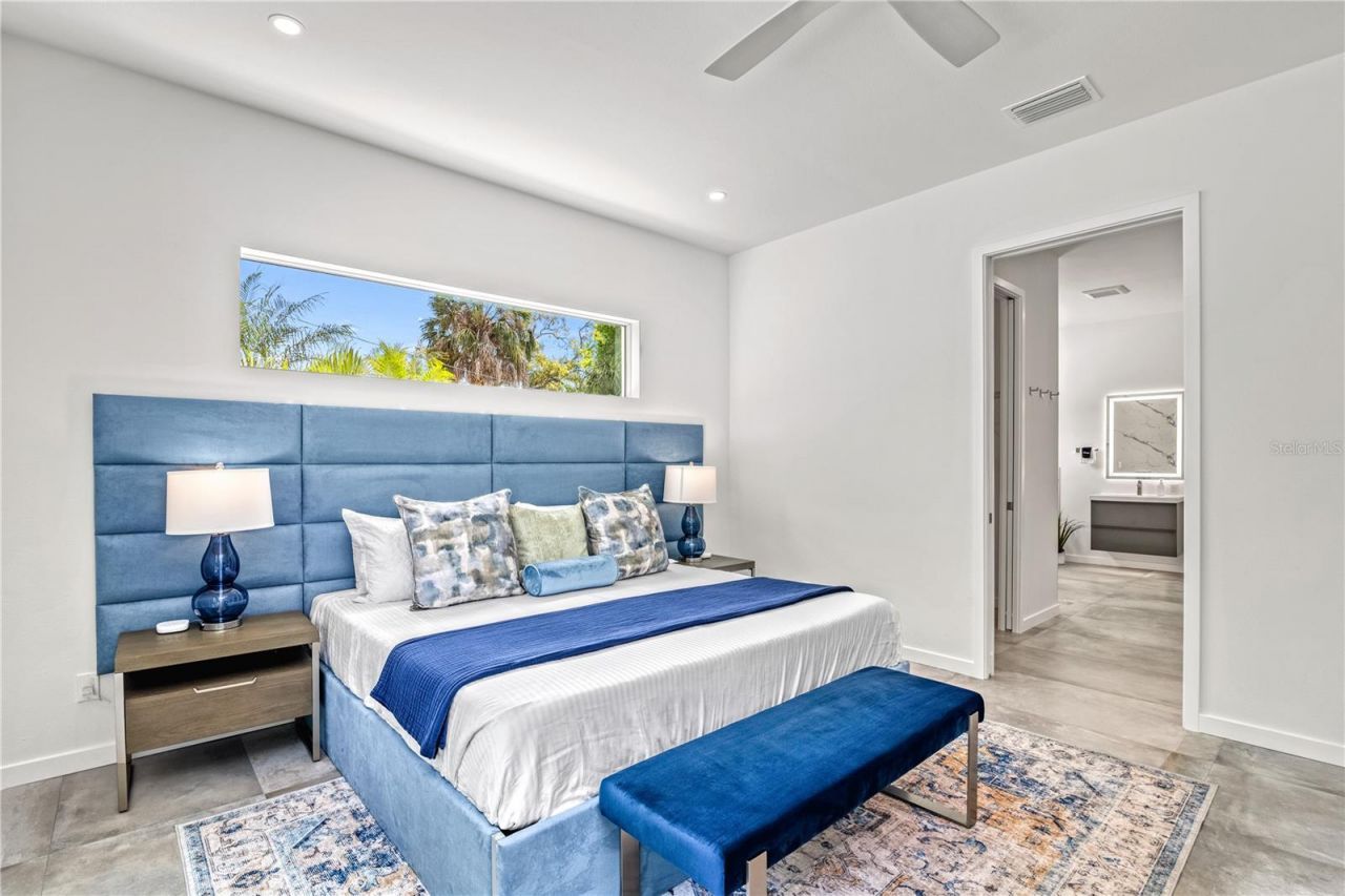 2327 Hillview Street, Sarasota, FL 34239 Photo