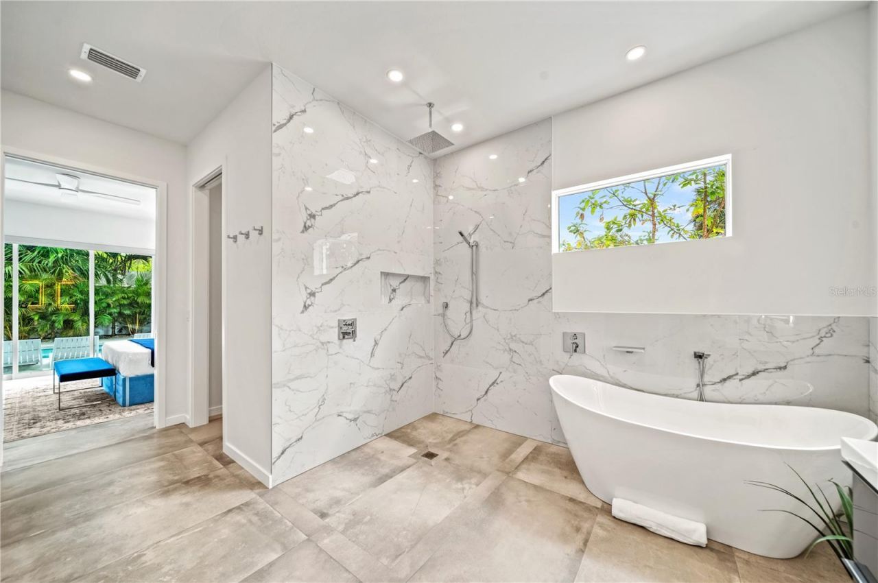 2327 Hillview Street, Sarasota, FL 34239 Photo