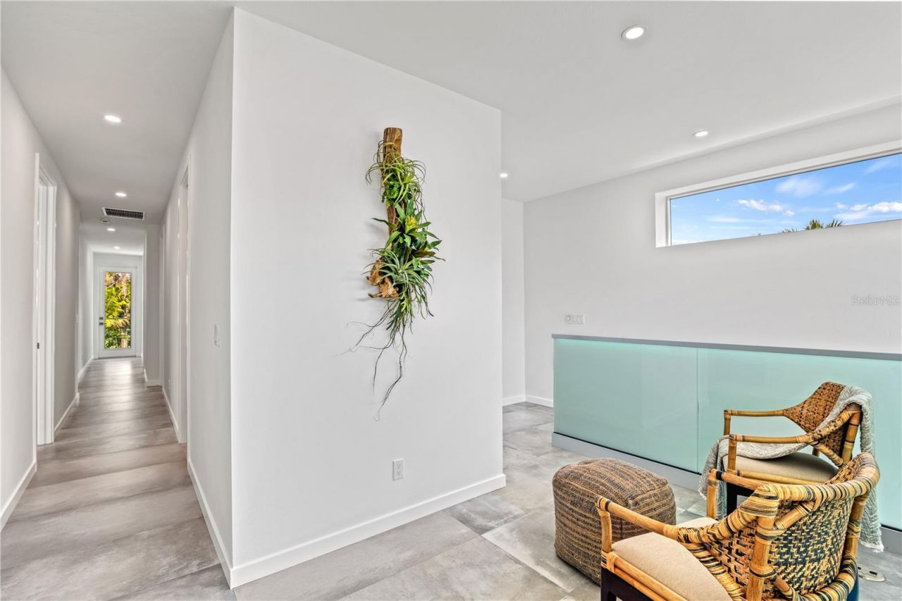 2327 Hillview Street, Sarasota, FL 34239 Photo