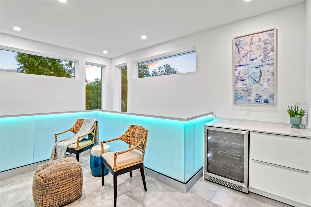 2327 Hillview Street, Sarasota, FL 34239 Photo