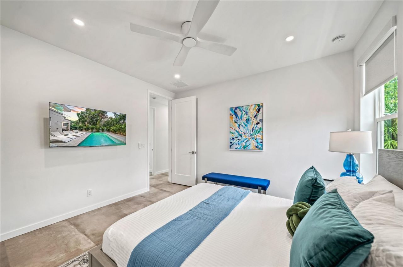 2327 Hillview Street, Sarasota, FL 34239 Photo