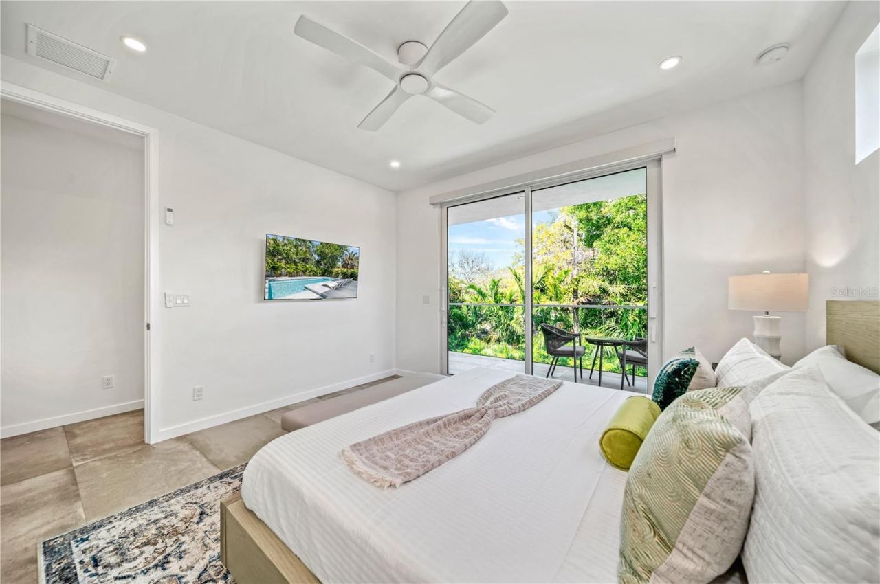 2327 Hillview Street, Sarasota, FL 34239 Photo