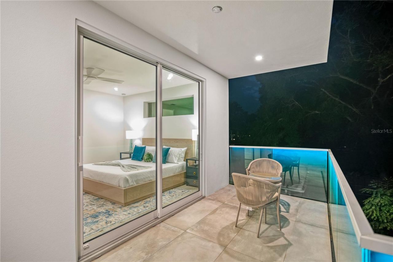 2327 Hillview Street, Sarasota, FL 34239 Photo