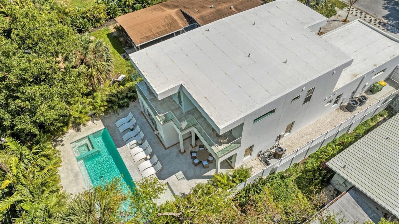 2327 Hillview Street, Sarasota, FL 34239 Photo