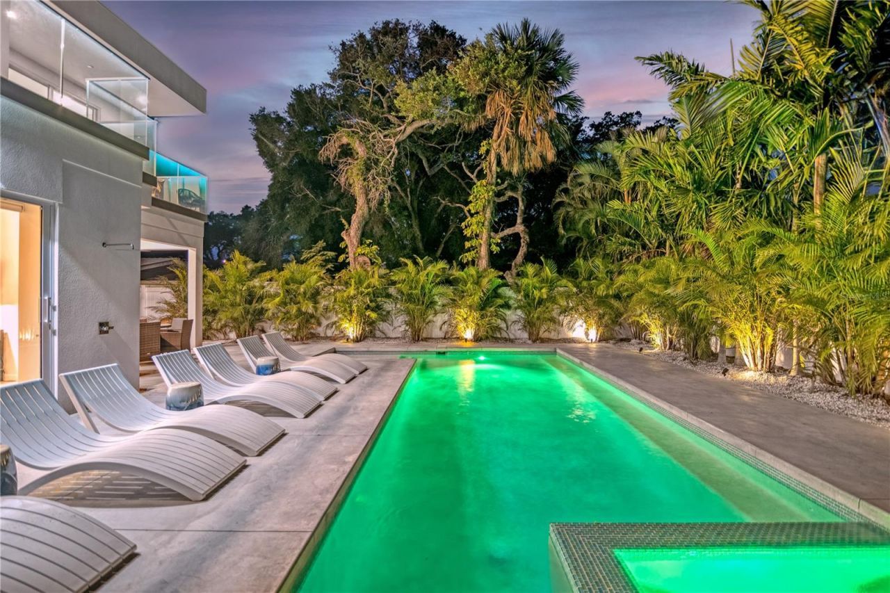 2327 Hillview Street, Sarasota, FL 34239 Photo