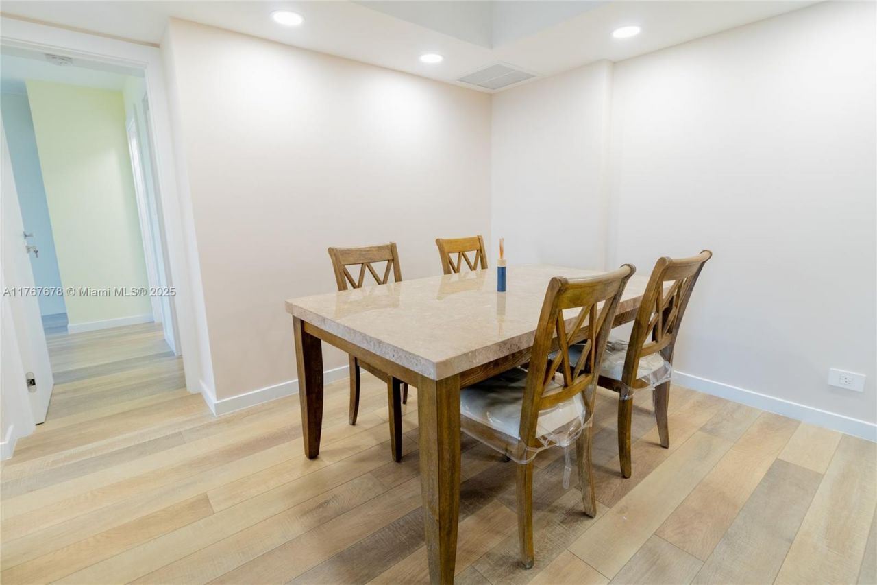 230 174th St, Unit 1015, Sunny Isles Beach, FL 33160 Photo