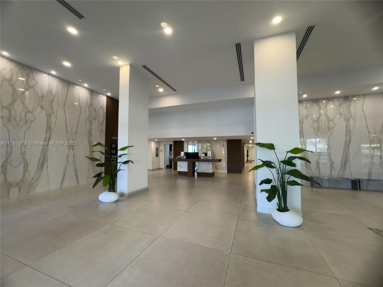 230 174th St, Unit 1015, Sunny Isles Beach, FL 33160 Photo