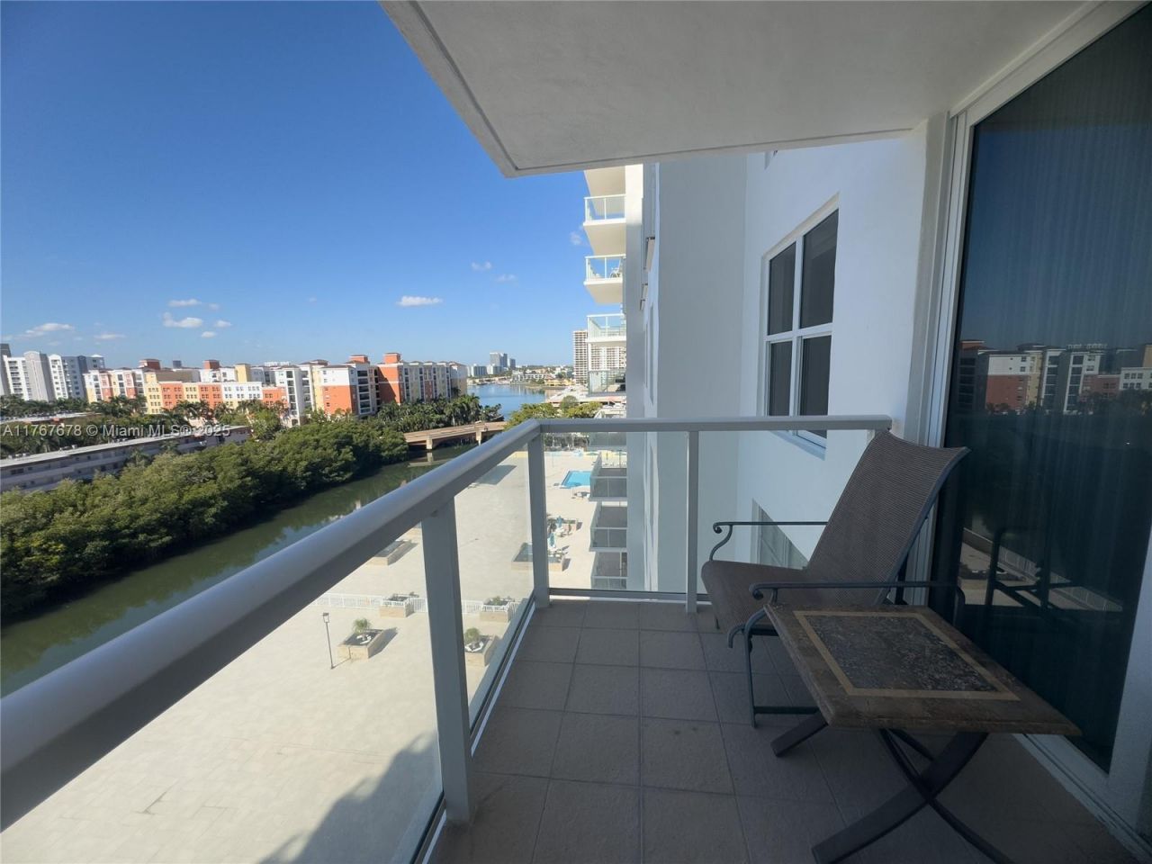 230 174th St, Unit 1015, Sunny Isles Beach, FL 33160 Photo