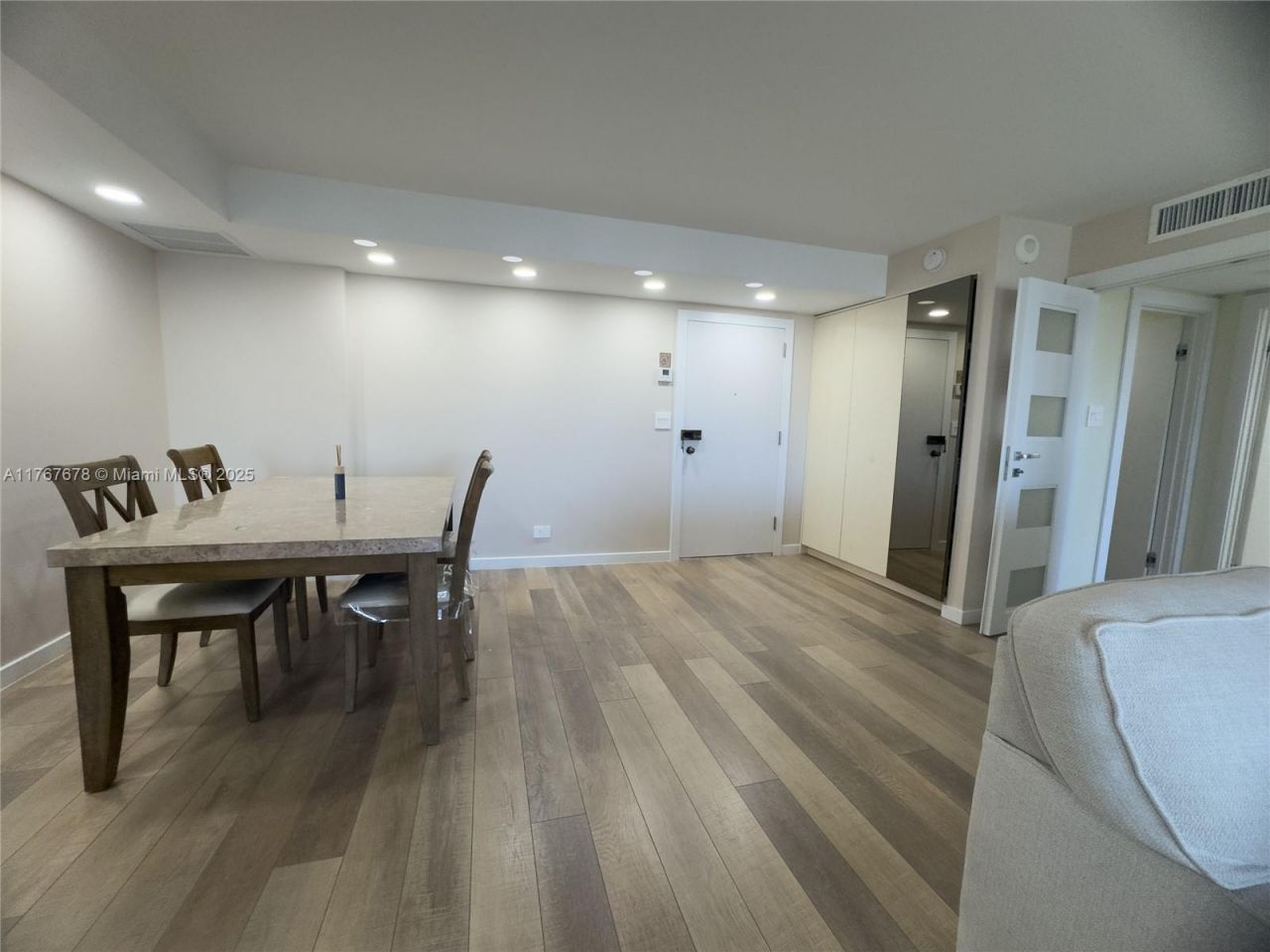 230 174th St, Unit 1015, Sunny Isles Beach, FL 33160 Photo