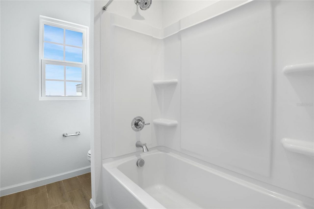 1015 Wisteria Way, Dundee, FL 33838 Photo